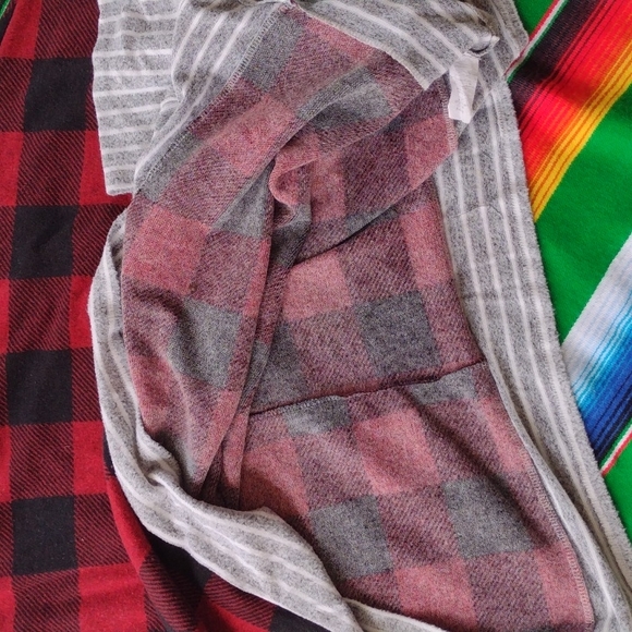 Poncho sweater, super wide w/ sleeves - Picture 5 of 5